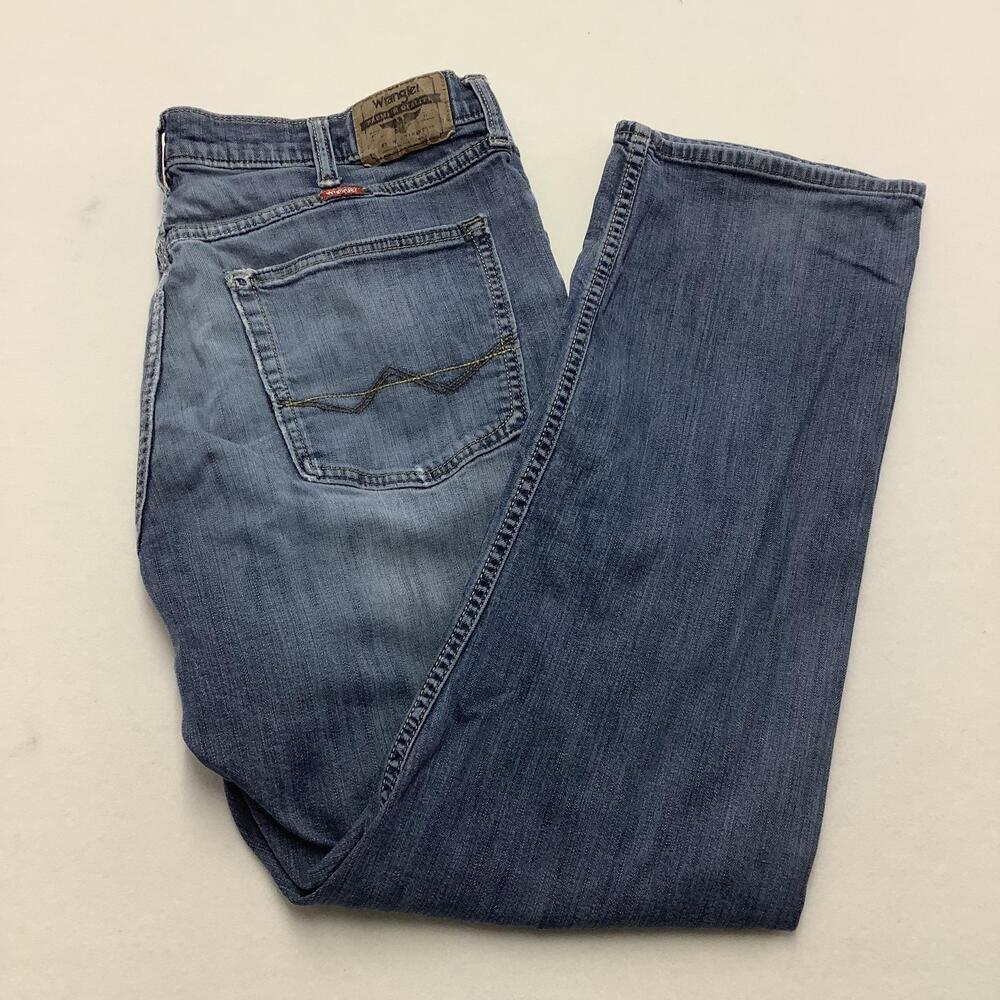 Wrangler Straight Fit Flex Jeans Mens 36x30 Blue Medium Wash Stretch Denim